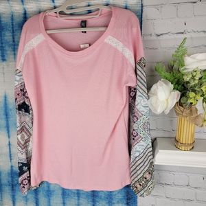 New FRANCESCA'S Alya Mixed Media Top